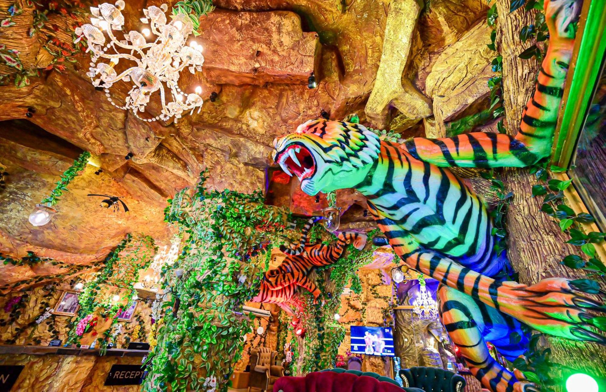 Tiger Complex Hotel Patong 外观 照片