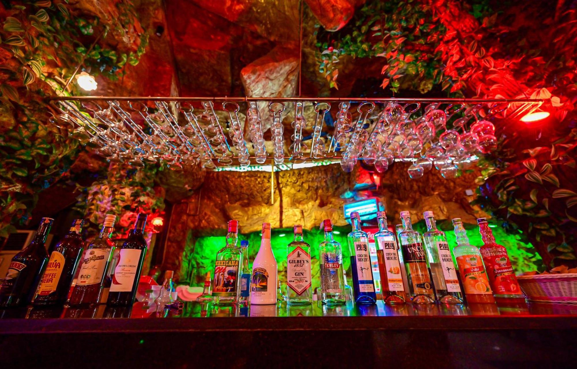 Tiger Complex Hotel Patong 外观 照片