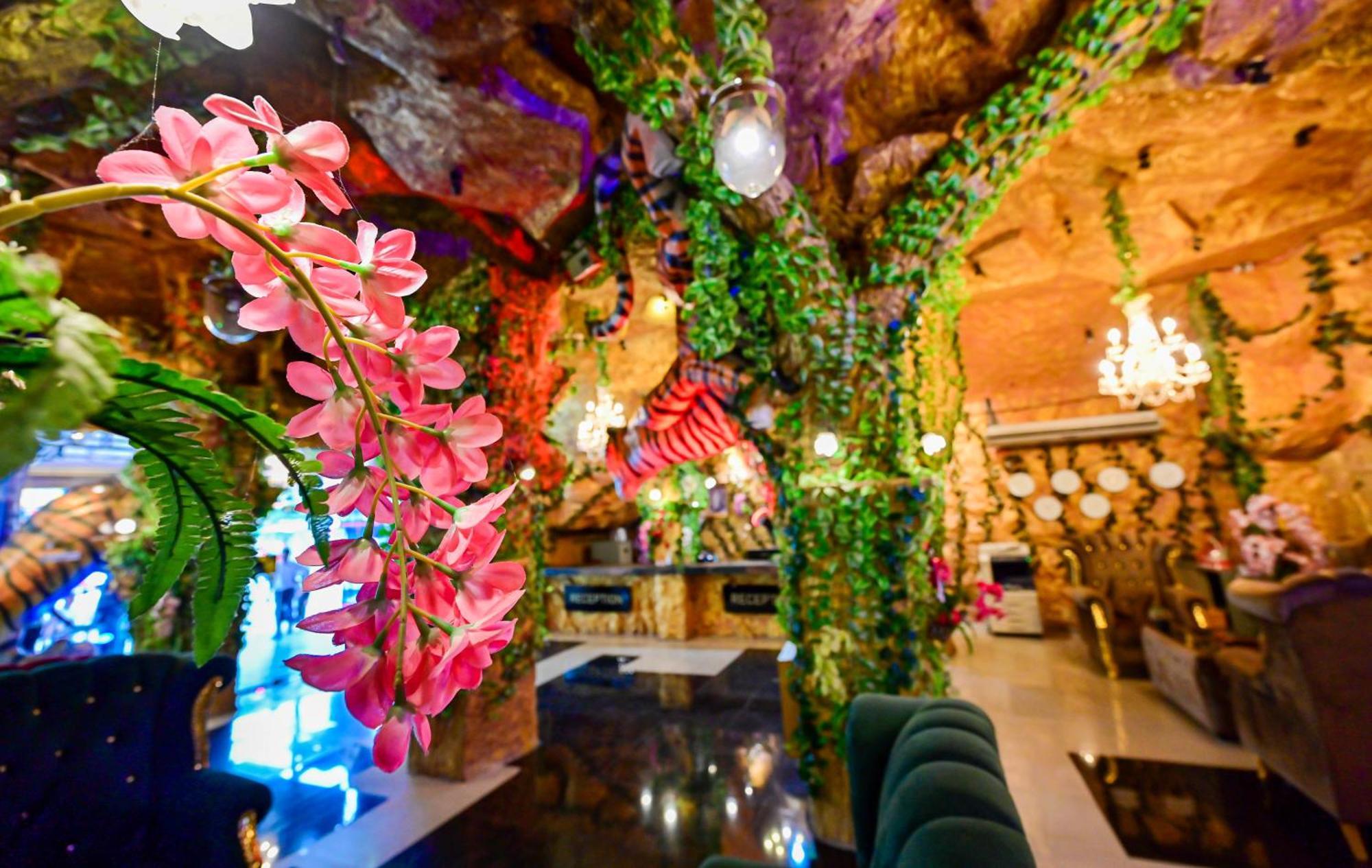 Tiger Complex Hotel Patong 外观 照片