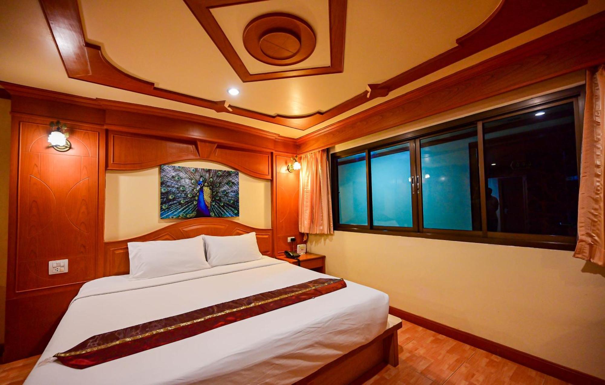 Tiger Complex Hotel Patong 外观 照片