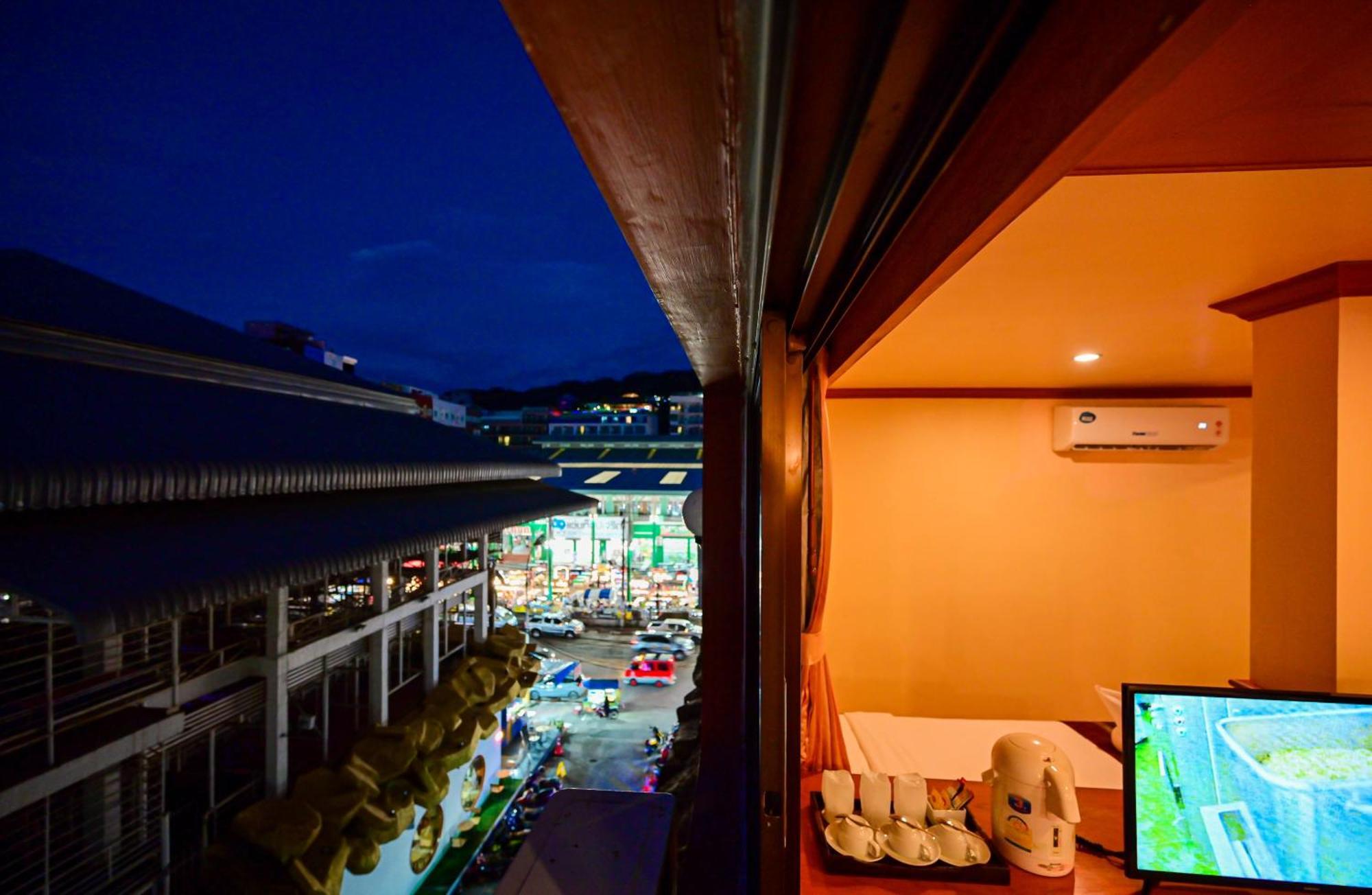 Tiger Complex Hotel Patong 外观 照片