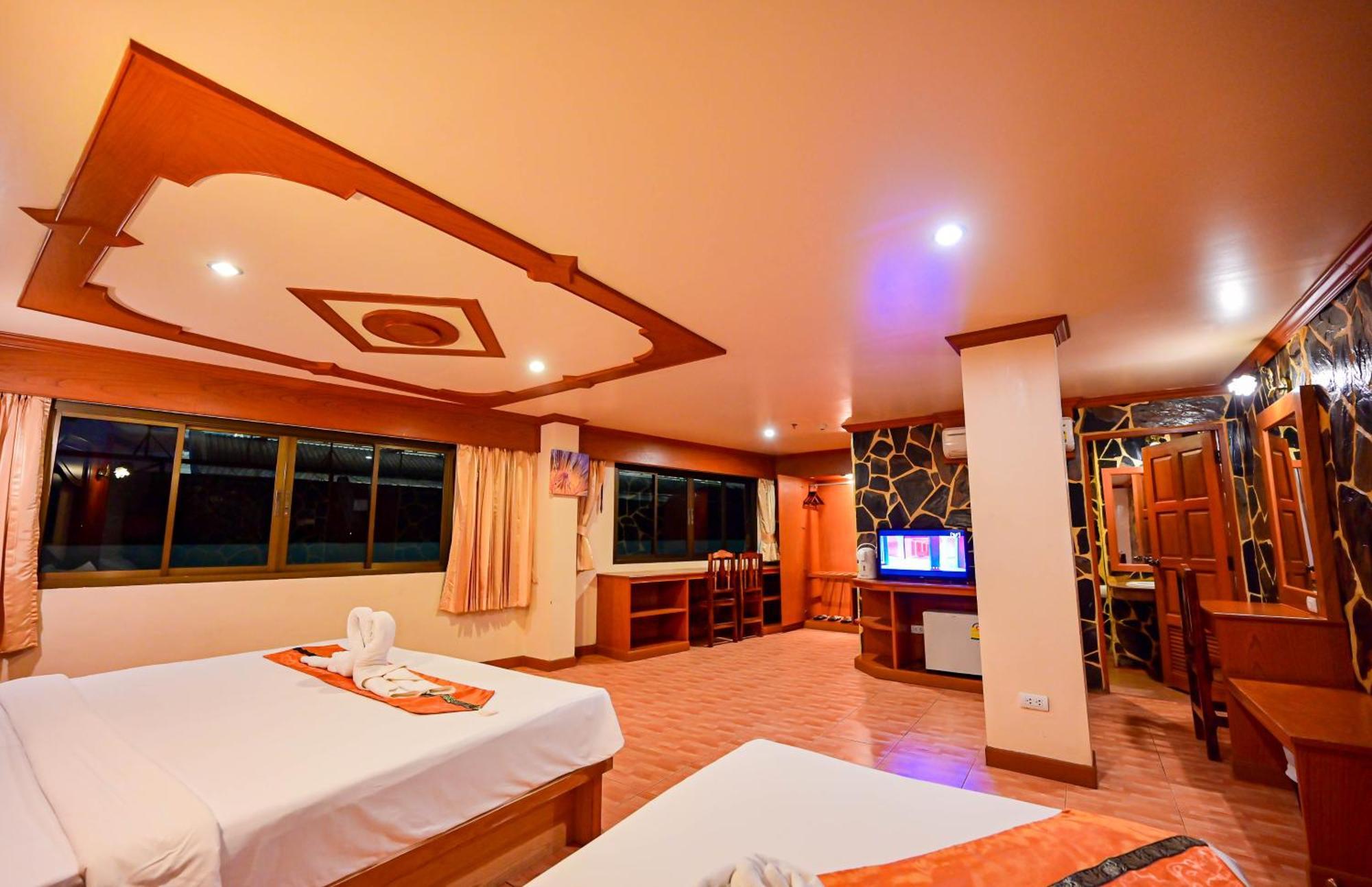 Tiger Complex Hotel Patong 外观 照片