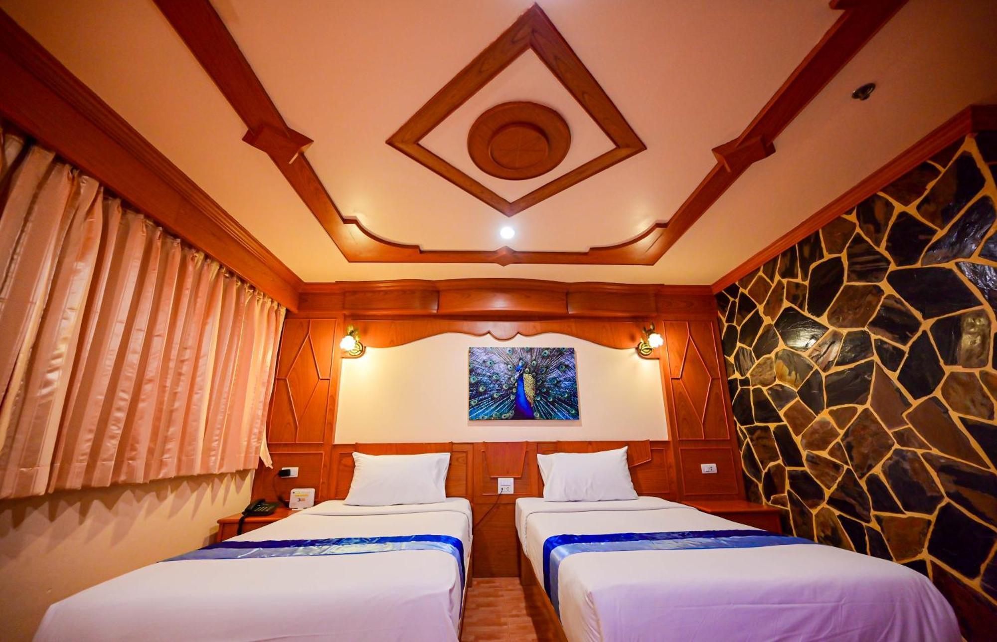 Tiger Complex Hotel Patong 外观 照片
