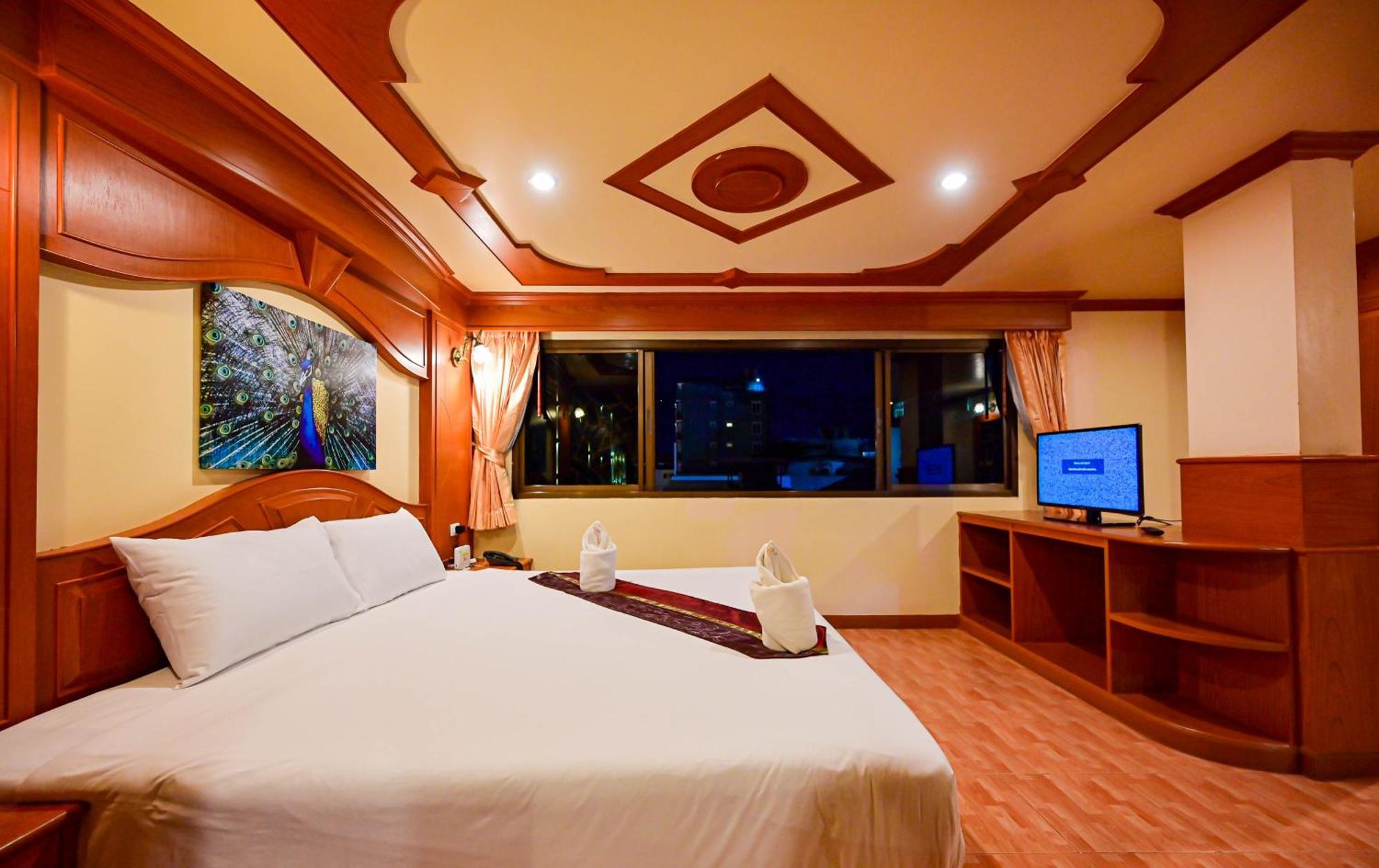 Tiger Complex Hotel Patong 外观 照片