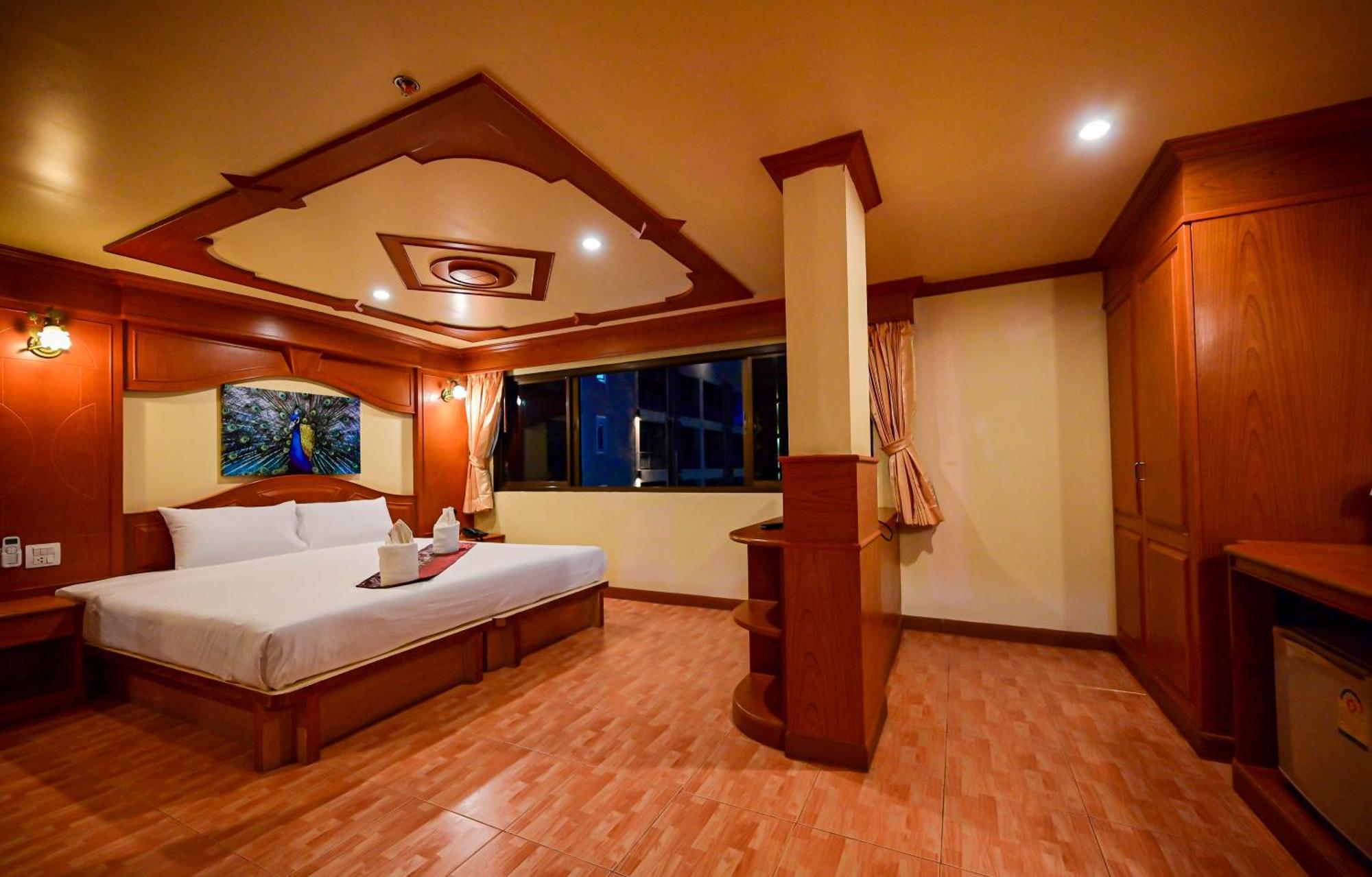 Tiger Complex Hotel Patong 外观 照片