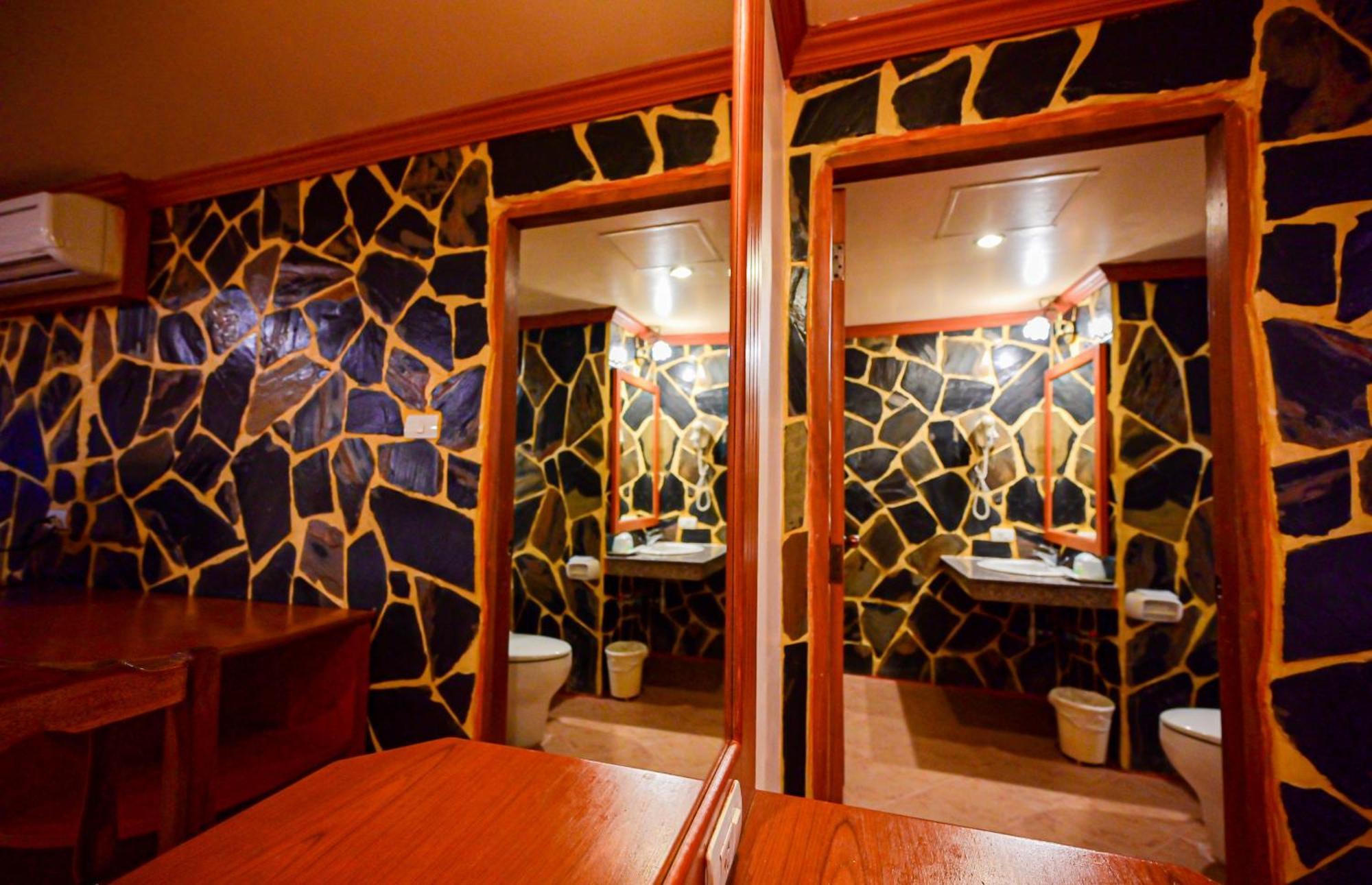 Tiger Complex Hotel Patong 外观 照片